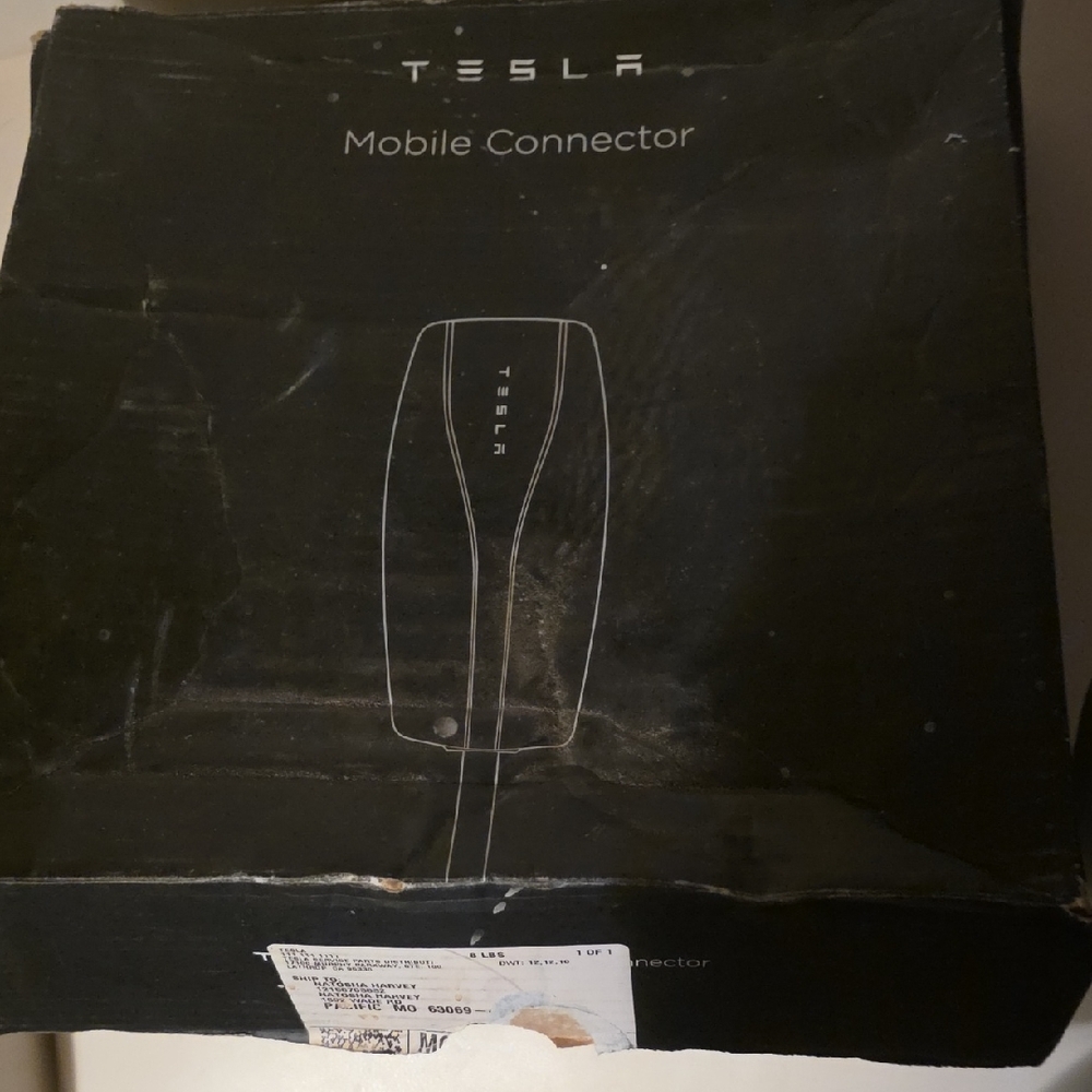 Tesla Mobile Connector